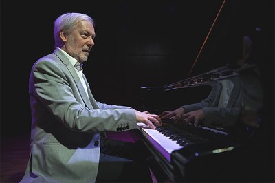 La UPC investirà doctor 'honoris causa' el pianista i enginyer informàtic Ignasi Terraza